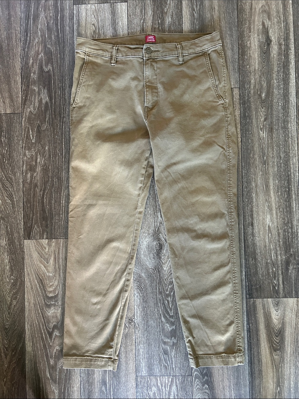 Men's 34x30 Levi’s Chino Pants in Khaki